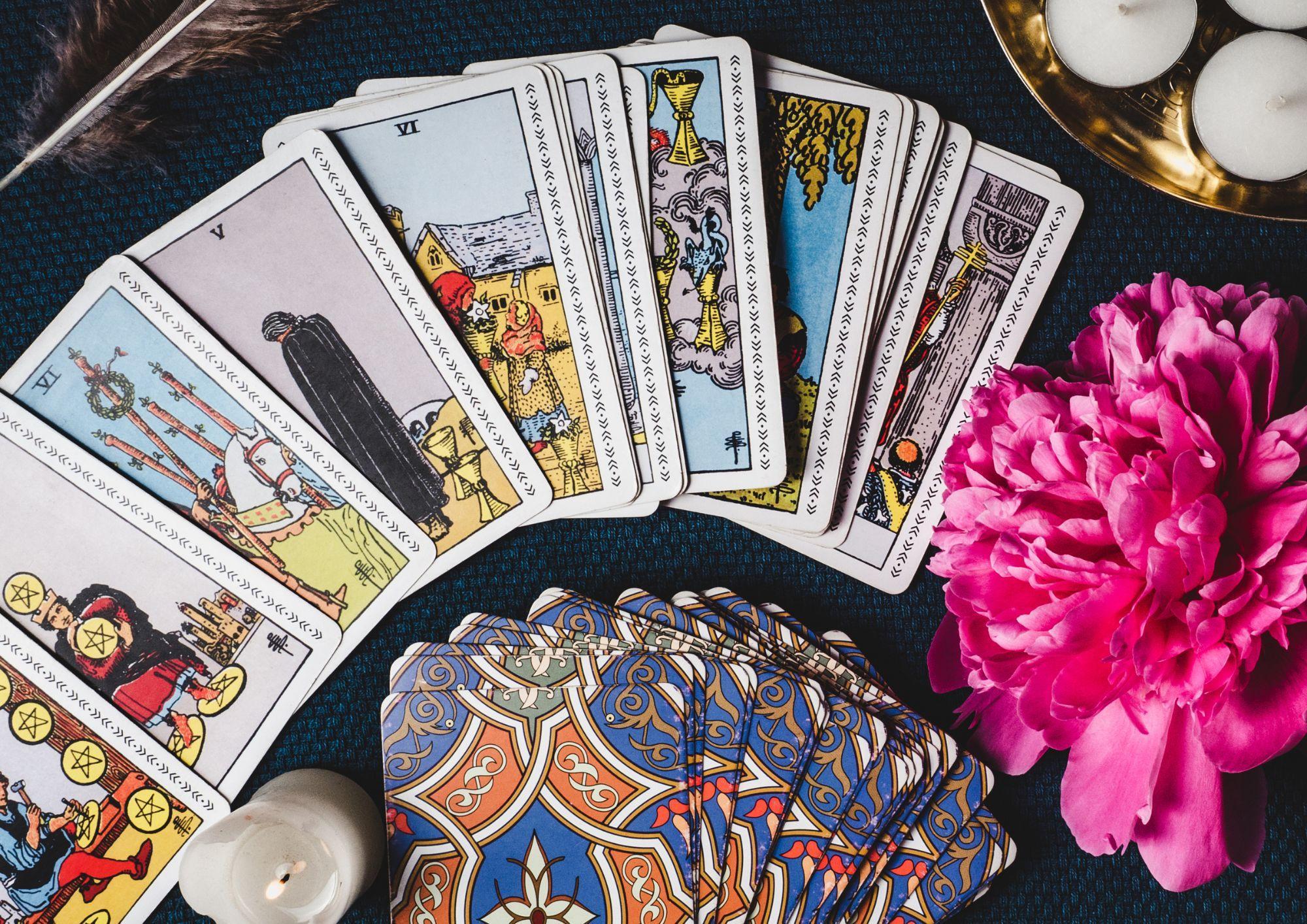 Cartas del tarot hechas al azar aleatorias para ver qué sucederá en tu futuro