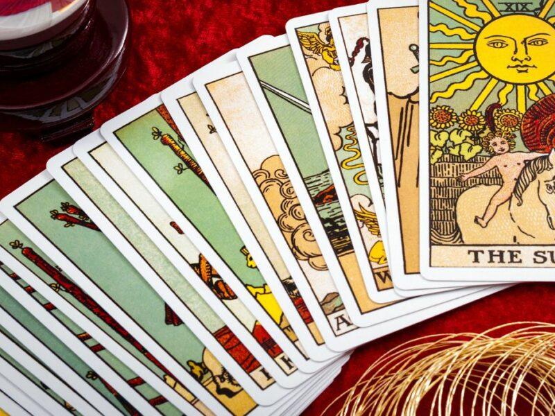 Descifra tu destino: explorando el tarot pagando por de bizzum con Jordi Vidente